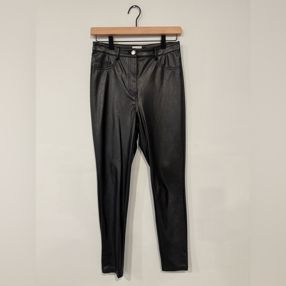 Aritzia Wilfred Free Vegan Leather Pants/Leggings. Size 2.